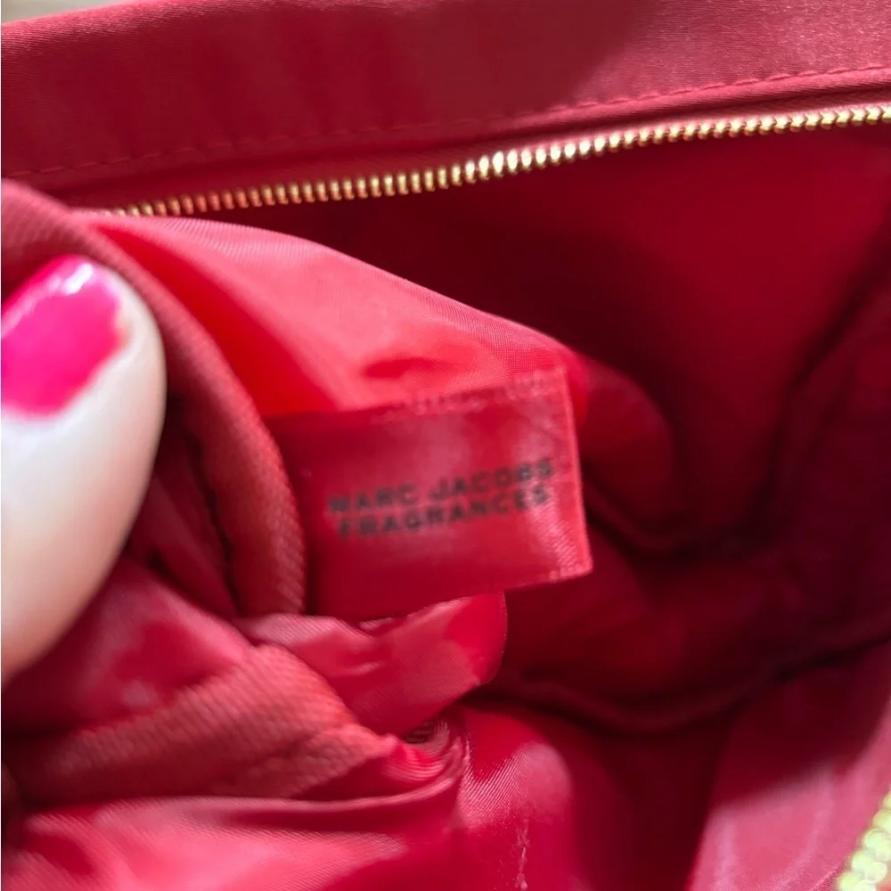 Marc Jacobs Fragrances Bag Red Makeup Bag L 10 1/2in W 2 1/2 In H 7in NWOT